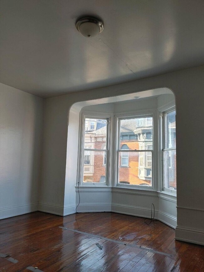 Building Photo - 21 S Hartley St