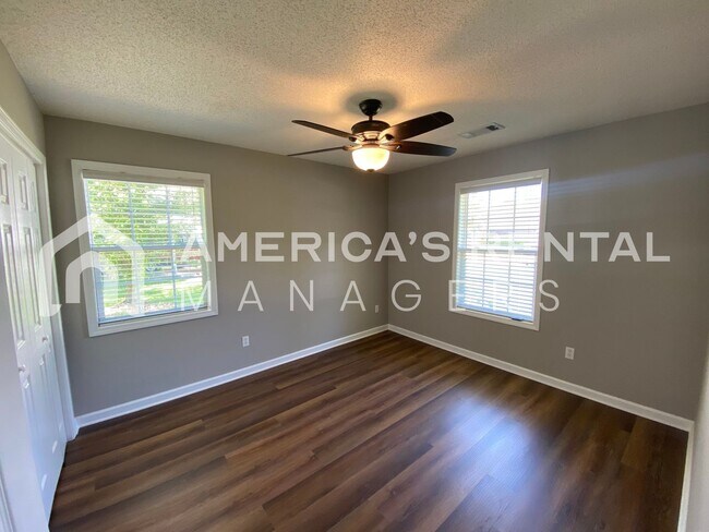 Building Photo - DEPOSIT PENDING!!! - Home for rent in Tuscaloosa! Available to View Now!