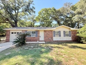 Building Photo - 3-Bedroom Home- LVP Throughout