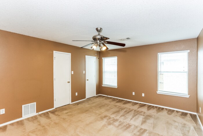 Building Photo - 7014 Snowivy Ct