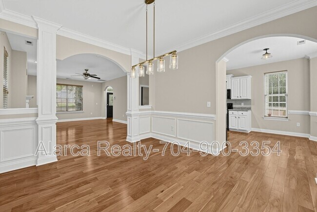 Building Photo - 12928 Windy Lea Ln