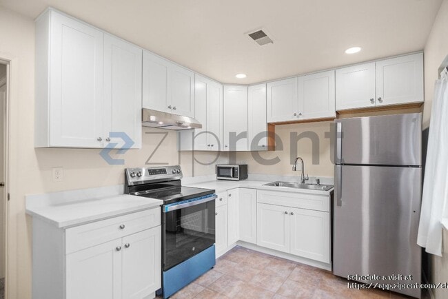 Building Photo - 20365 Silverado Ave