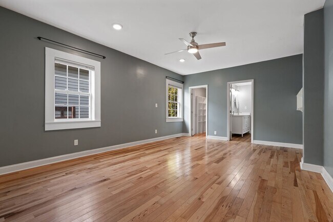 Building Photo - Beautifully Renovated 2 Bed / 2 Bath Home with Fenced Yard in Durham!