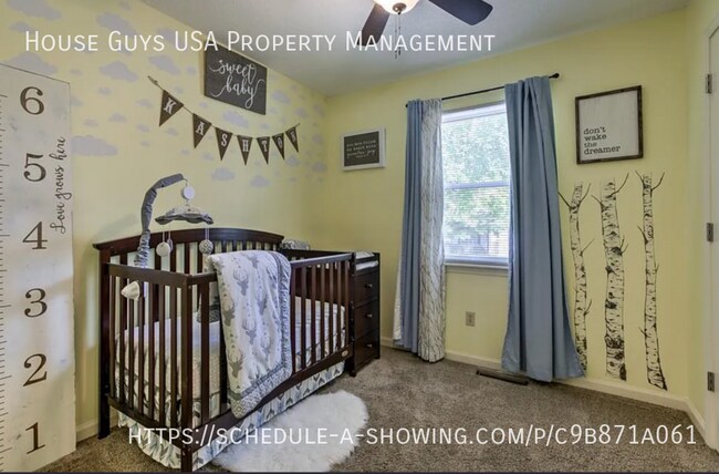 Building Photo - 420 SE Onyx Dr