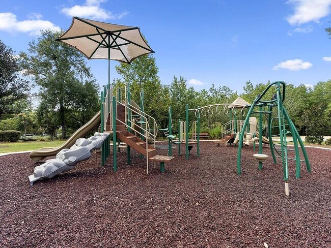 Building Photo - 641 Territory Ln