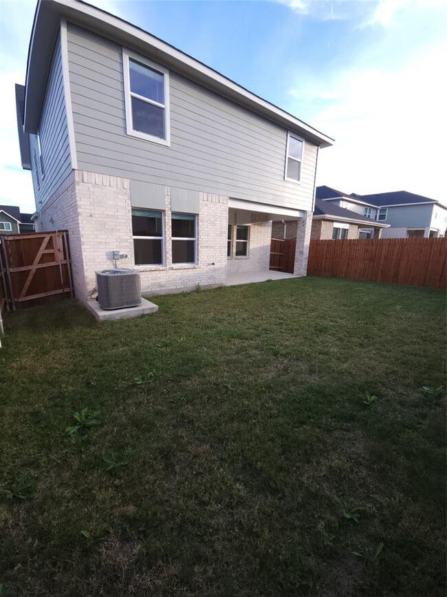 Building Photo - 152 Grey Slate Ave