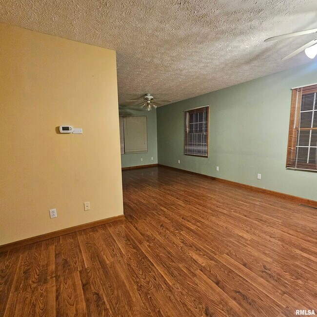 Building Photo - 12488 Cyril James Rd