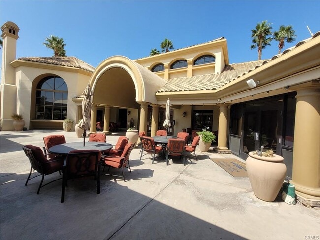 Building Photo - 594 La Costa Dr