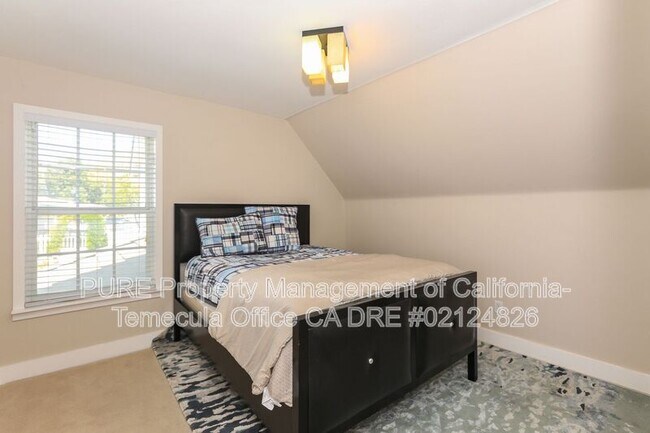 Building Photo - 36475 Avenida La Cresta