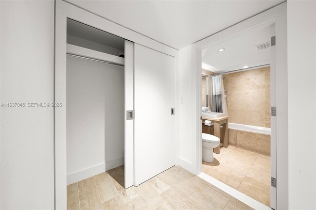 Building Photo - 102 24th St