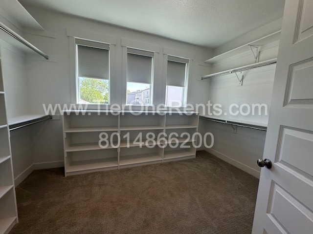 Building Photo - This property offers a NO DEPOSIT option a...
