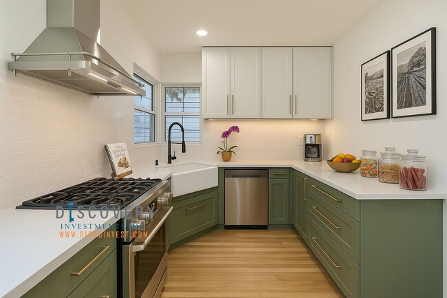Building Photo - Elegant Modern Montclair Retreat Designed ...