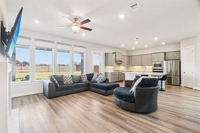 Building Photo - 4608 Pleasant Pl