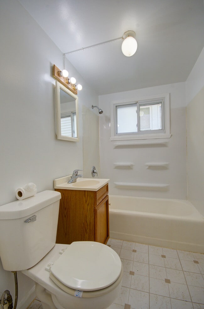 Building Photo - 503 Morgan St