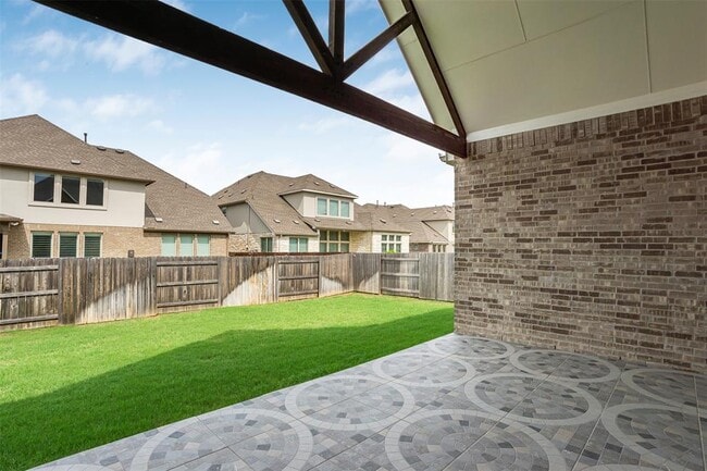 Building Photo - 728 Landing Ln