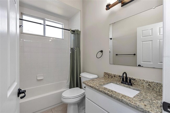 Building Photo - 2022 NW 58th Ct