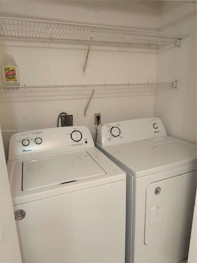 Building Photo - 3610 Yacht Club Dr