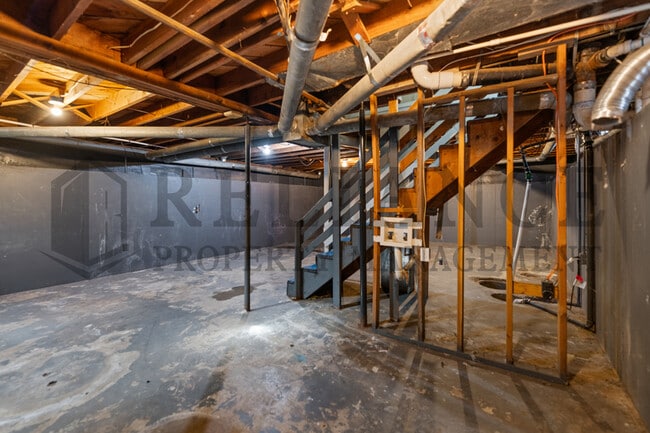 Building Photo - 3408 S Hiram Ave