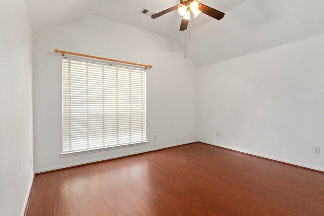 Building Photo - 3135 Stratford Bend Dr