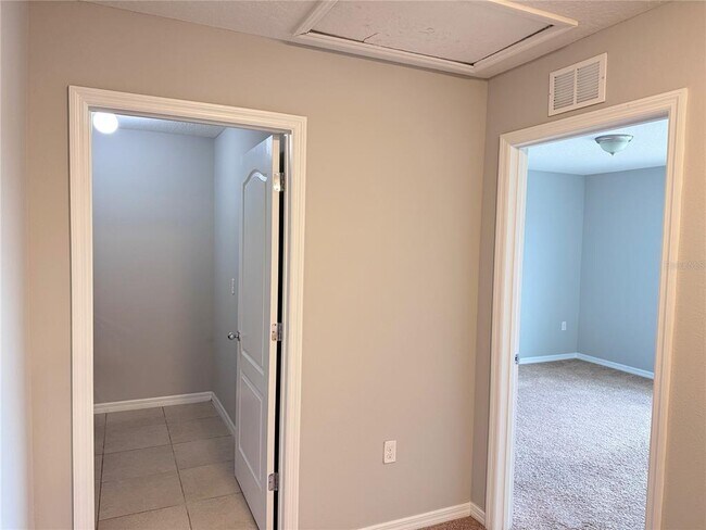Building Photo - 362 Nova Dr