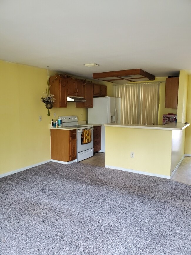 Building Photo - 8 Palmer Ct