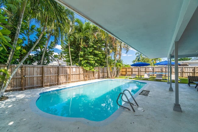 Building Photo - 3151 NW 69th St