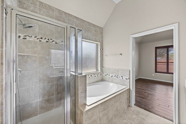 Building Photo - 23831 Villa Lisa Dr