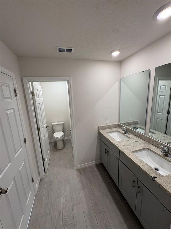 Building Photo - 2065 Milkweed St