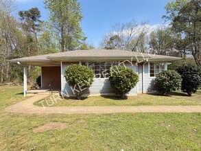 Building Photo - Home for Rent In Adamsville