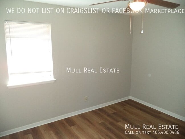 Building Photo - 3002 SW 53rd St