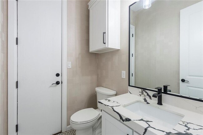 Building Photo - 24 N 25th St