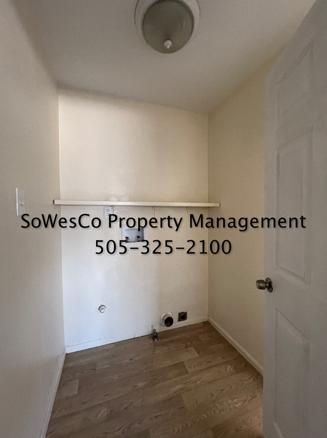 Building Photo - Newly Remodeled 3 Bed 2 Bath Home