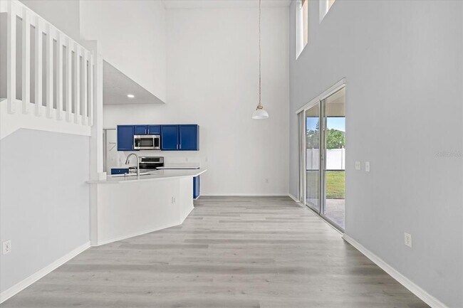 Building Photo - 521 Bromley Ct