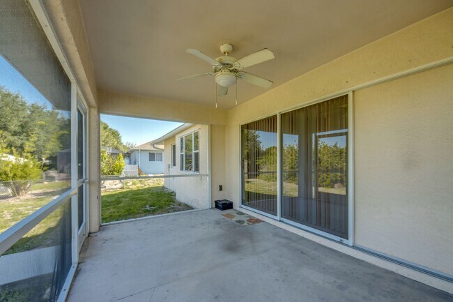 Building Photo - COMING SOON! 3 bedroom 2 bathroom single f...