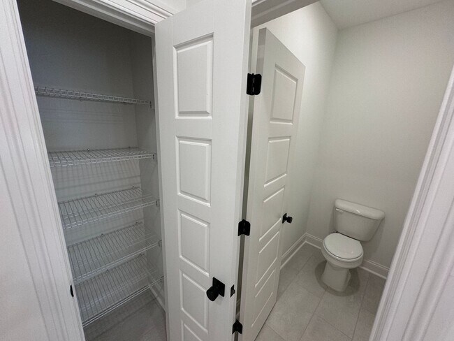 Building Photo - 4BD/4.5BA FOR RENT