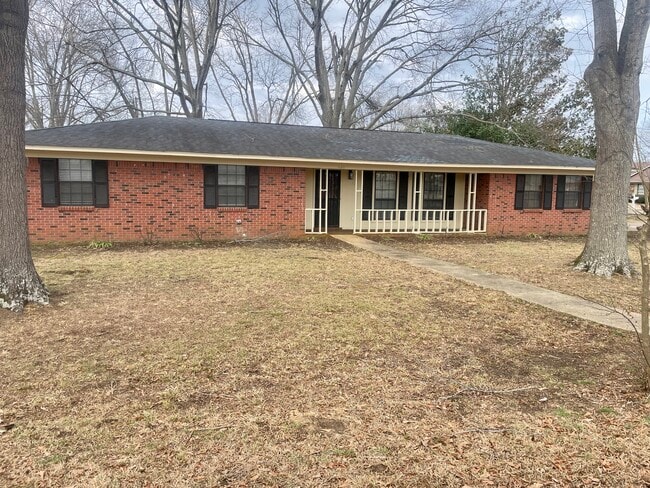 Building Photo - 400 Manchester St