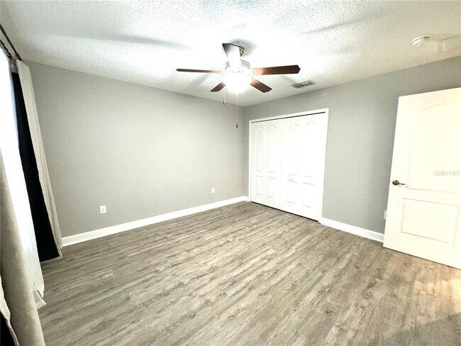 Building Photo - 11523 Peru Springs Pl