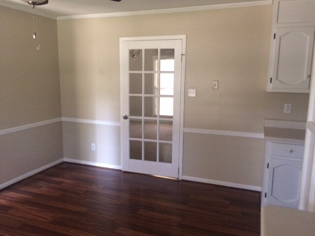 Building Photo - 819 Tammy St SW