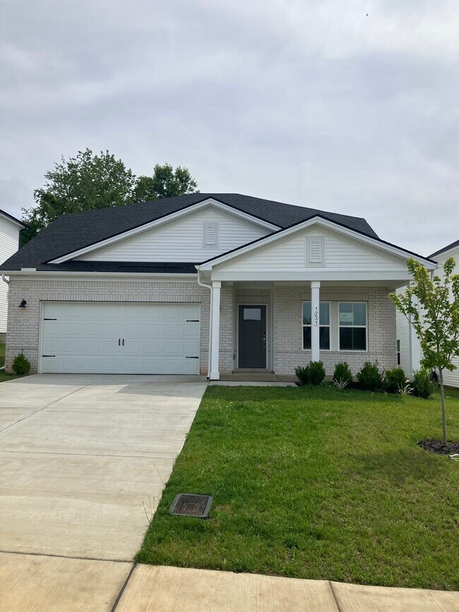 Primary Photo - 1231 Bluffton Cir