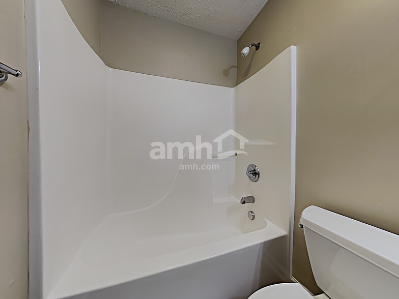 Building Photo - 1292 Birchwood Way