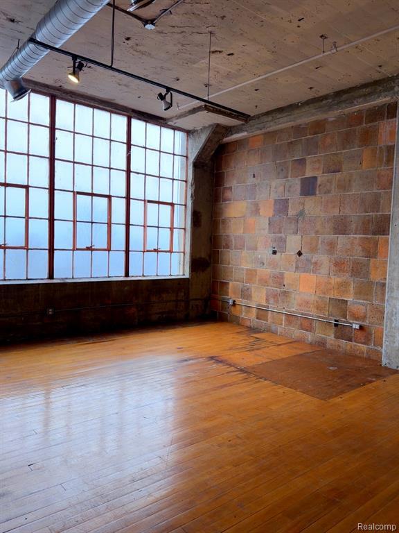 Building Photo - 5805 Lincoln St