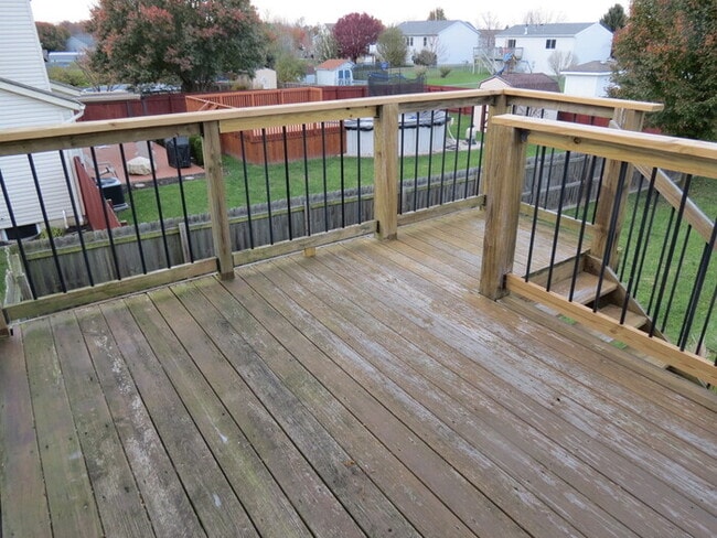 Building Photo - 35 Ashton Dr