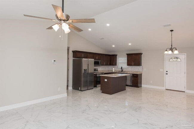 Building Photo - 8570 Stockdale Ave