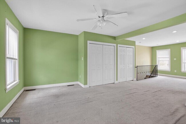 Building Photo - 219 Hermitage St
