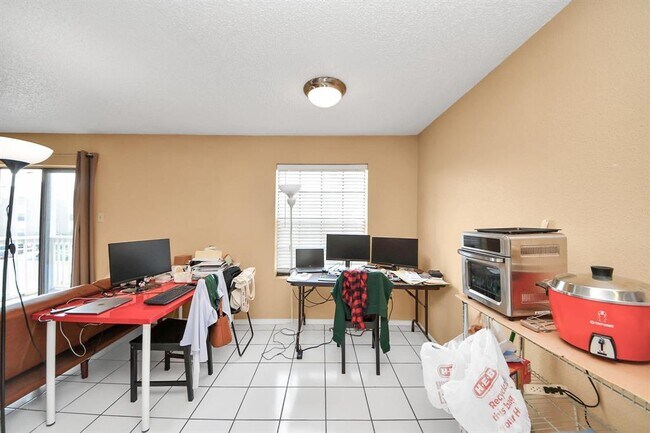 Building Photo - 2750 Holly Hall St