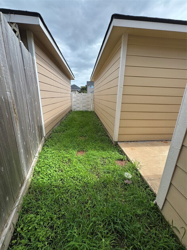 Building Photo - 20507 Providence Point Dr