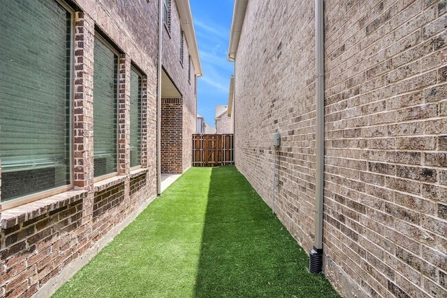 Building Photo - 4618 Marble Cyn Wy