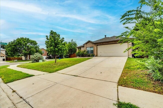 Building Photo - 1142 Stone Garden