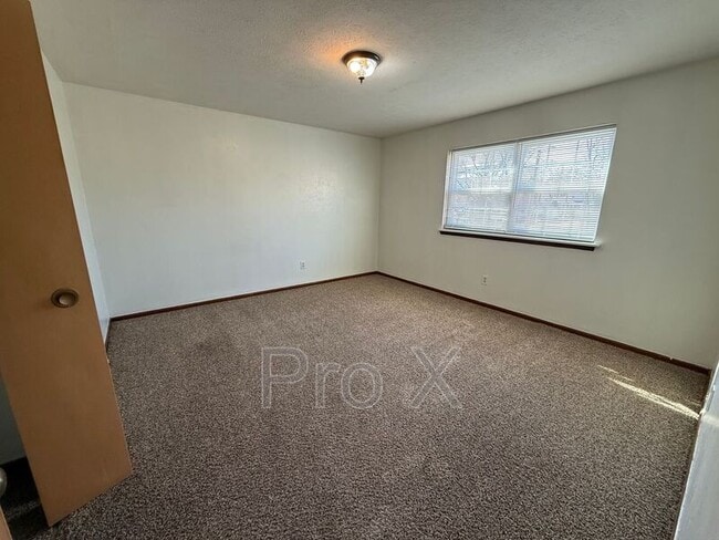 Building Photo - 1807 Grand