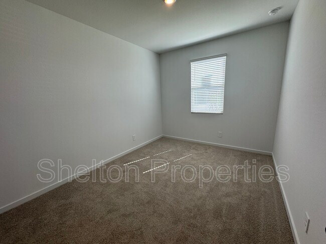 Building Photo - 15874 W Gray Fox Trl